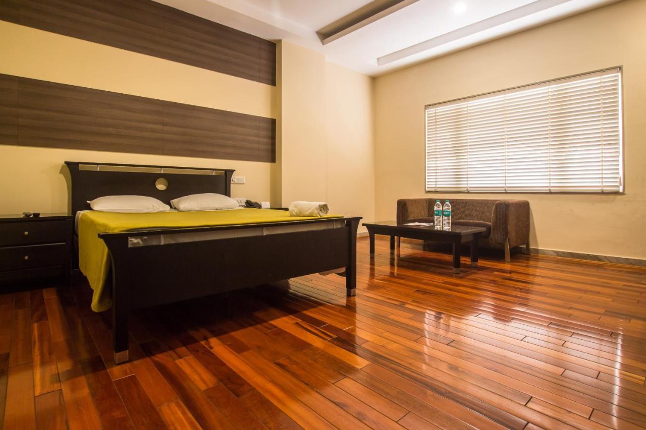 Siesta Star T. Nagar Hotell Chennai Eksteriør bilde